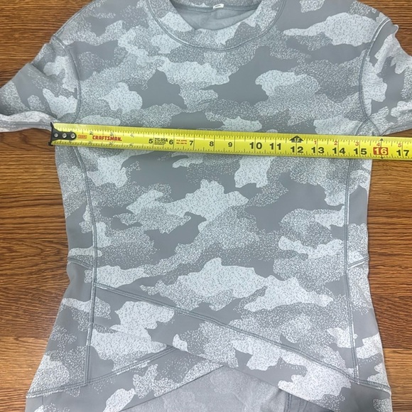 Lululemon Close to Crossing Long Sleeve Shirt Camo Rhino Grey Starlight Size 6 - Picture 7 of 8